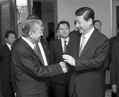 前高官讲述APEC:曾促江泽民与克林顿首次会见 前高官讲述APEC:曾促江泽民与克林顿首次会见